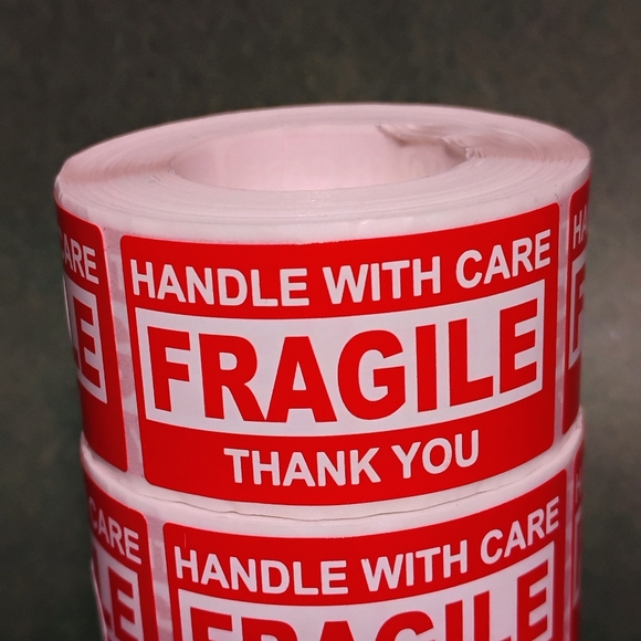 250 FRAGILE handle with care stickers - Picture 3 of 4
